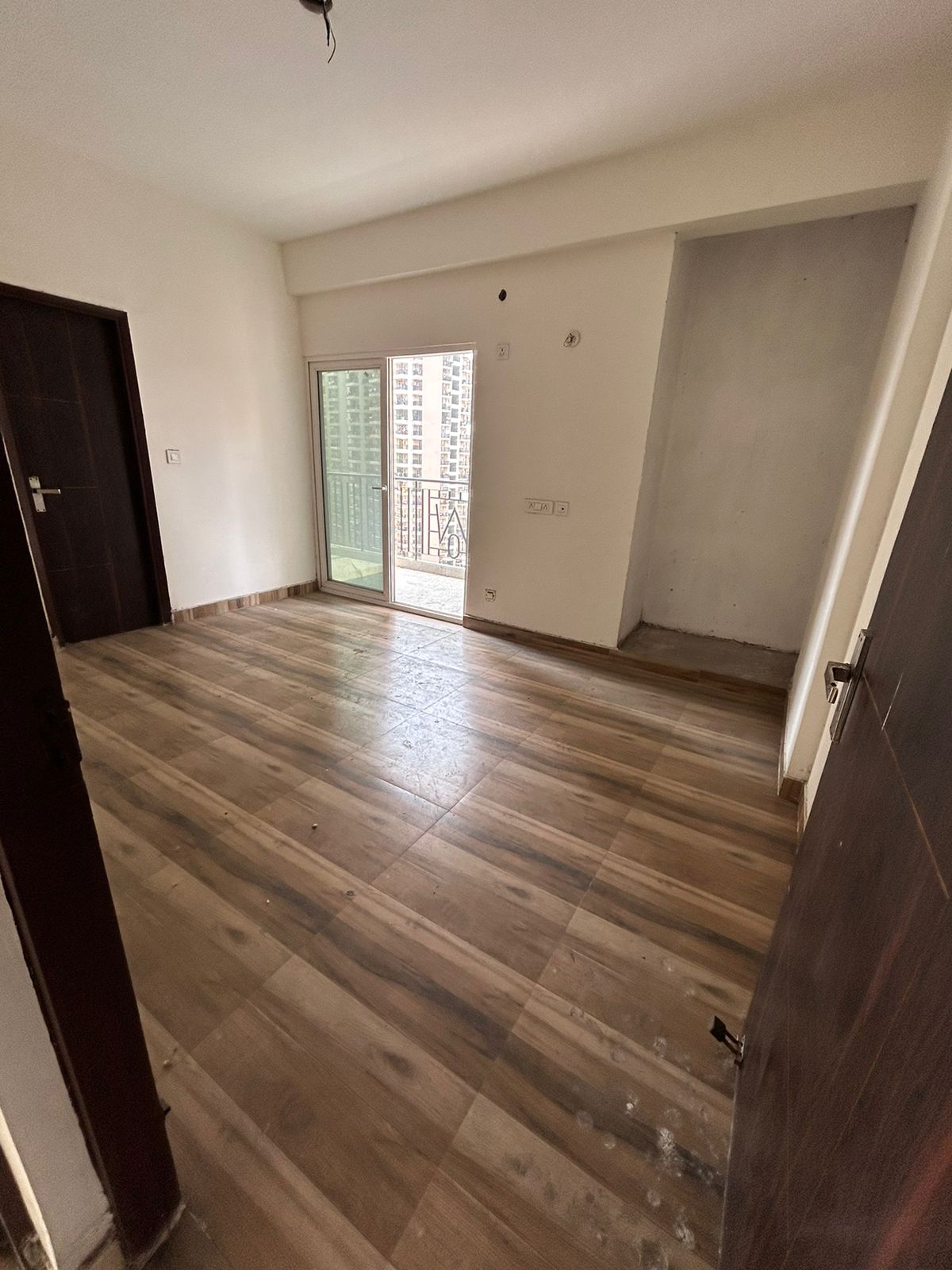 3 BHK 1500 Sq.Ft. Apartment in Shri Radha Aqua Garden