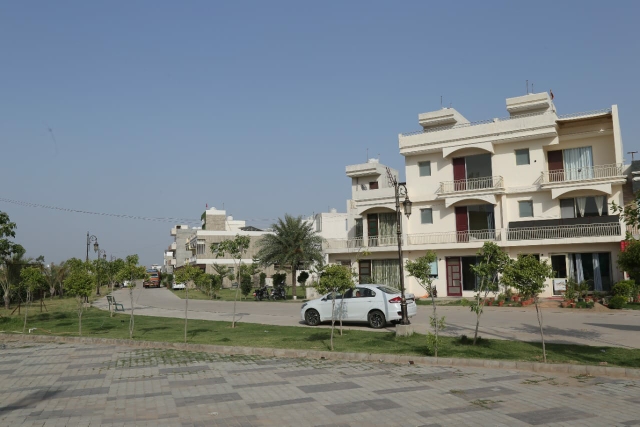 Plot For Sale in Chandigarh Royale City 