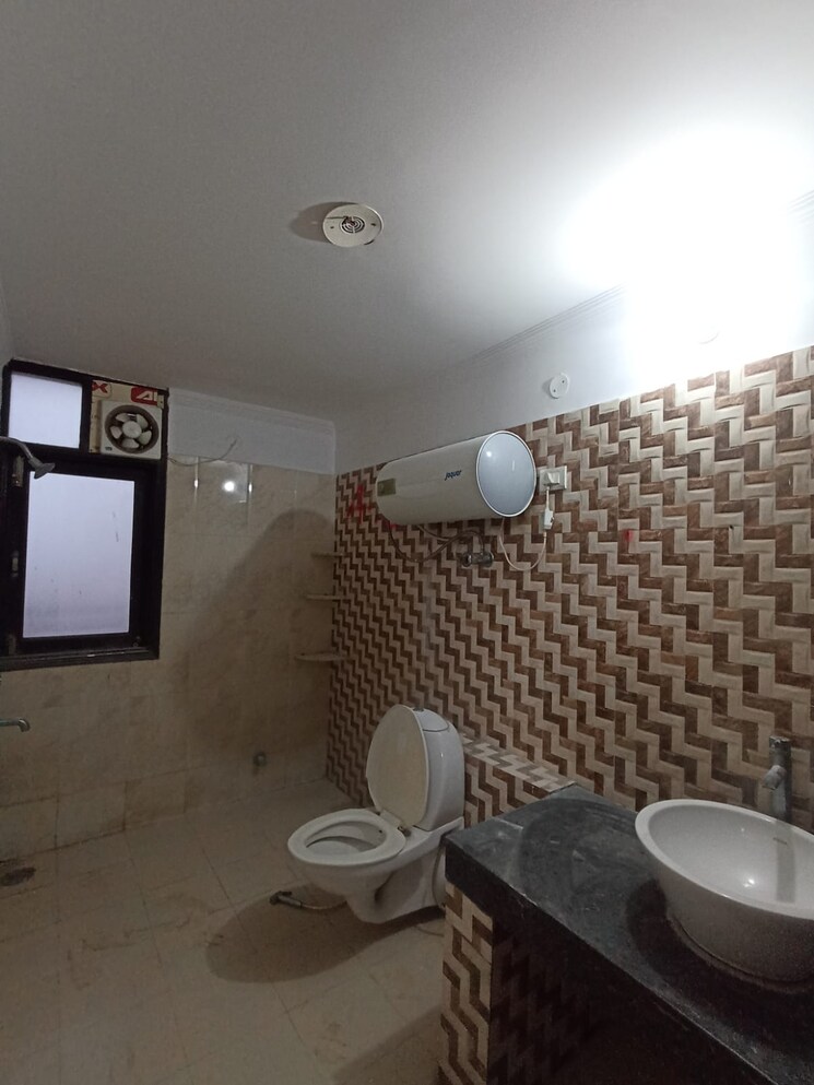 Bathroom, ambala highway 3 Bedroom 1852 Sq.Ft. Apartment In Ambala Highway Zirakpur 7793784