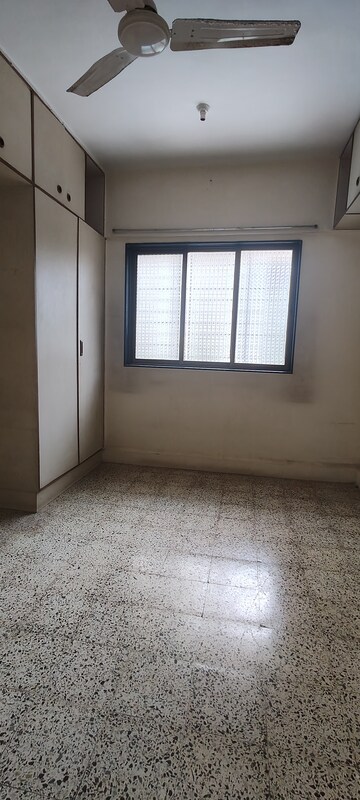 Room in 2 BHK Apartment at Ajmera Yogi Sant, Borivali West – for Rent
