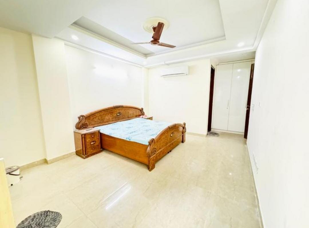 3 BHK + Servant Room Apartment For Sale in M3M Golf Hills