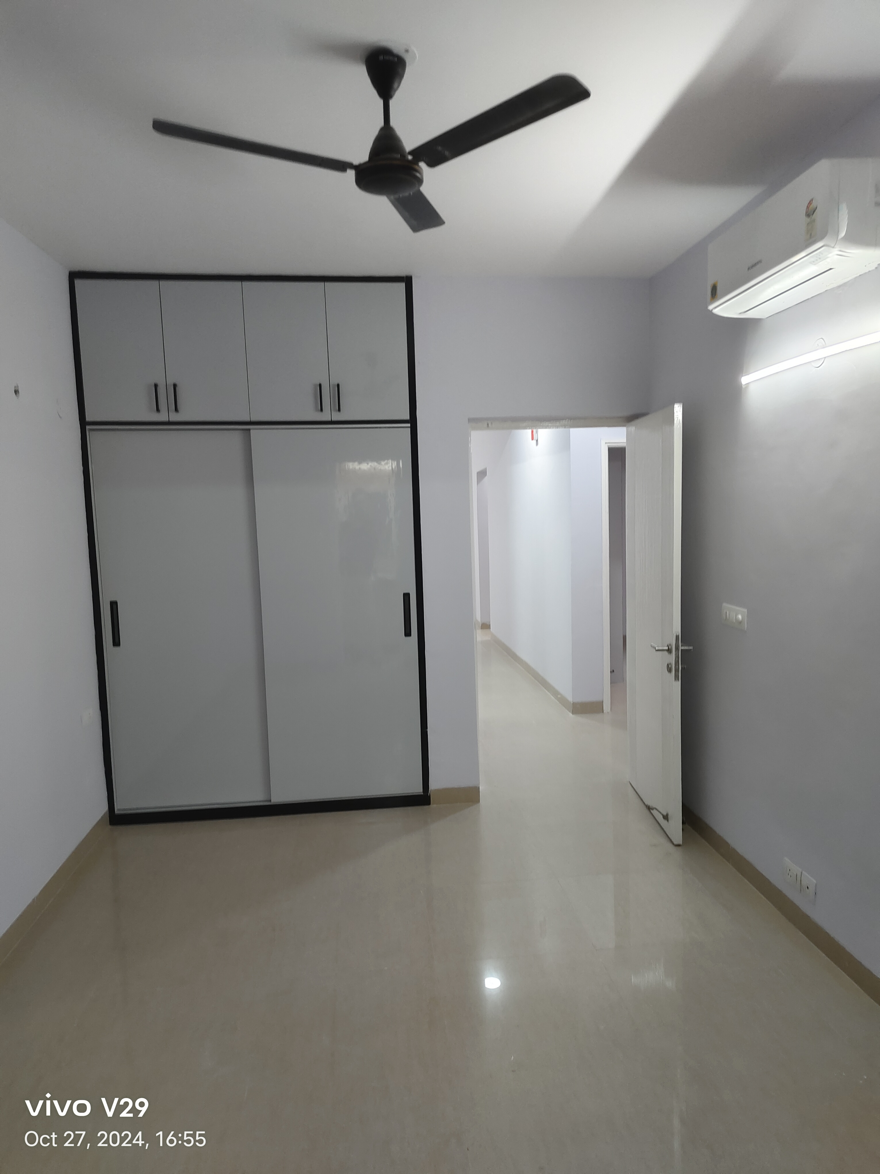 2 BHK + Study Room Apartment For Sale in Emaar Emerald Estate