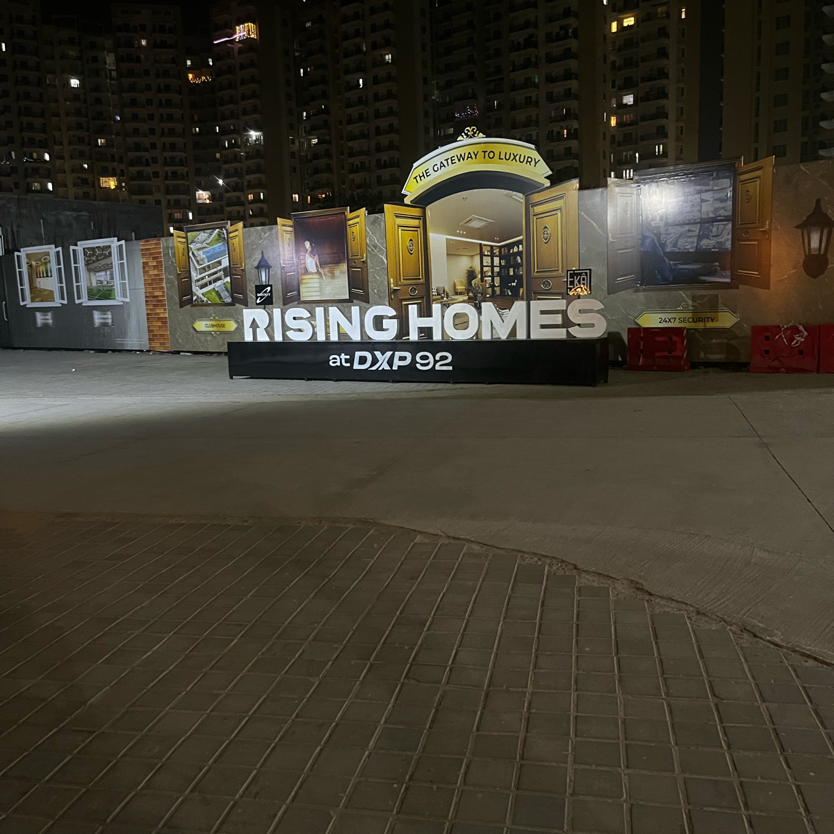 4 BHK + Servant Room Apartment For Sale in SARE Petioles