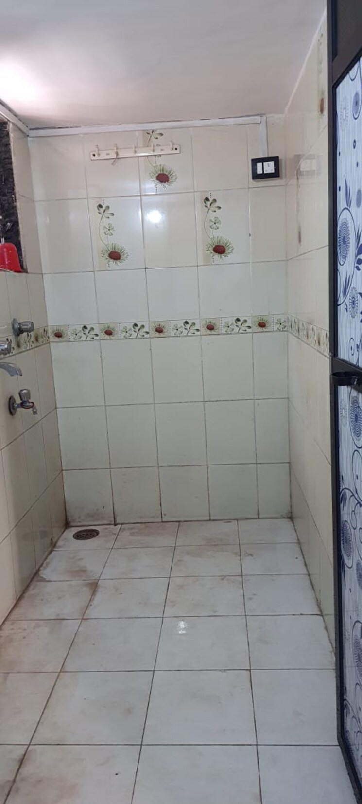 Bathroom, manas-residency-kasarvadavali 1 Bedroom 450 Sq.Ft. Apartment In Kasarvadavali Thane 7794095