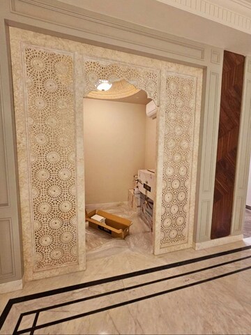 Room in 5 BHK Builder Floor at Sector 45 – for Sale