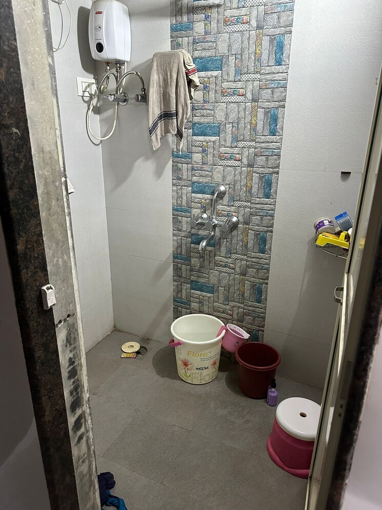 Bathroom, suraj-heights-goregaon 1 Bedroom 630 Sq.Ft. Apartment In Goregaon East Mumbai 7794305