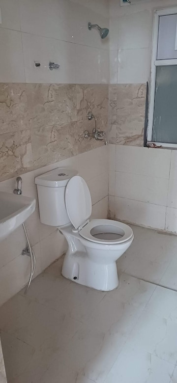 Master Bedroom in 3 BHK Apartment at Amolik Sankalp, Sector 85 – for Sale