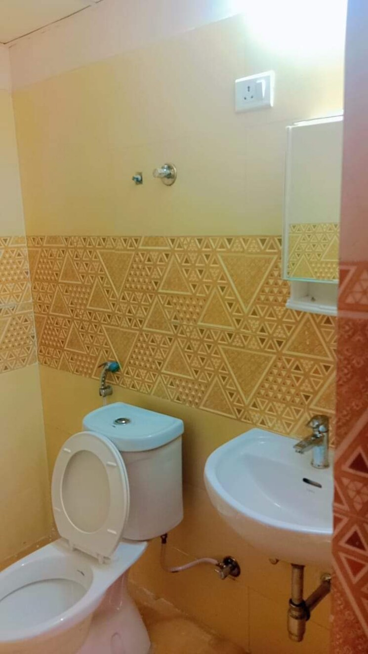 Bathroom, amolik-sankalp 1 Bedroom 424 Sq.Ft. Apartment In Sector 85 Faridabad 7794352