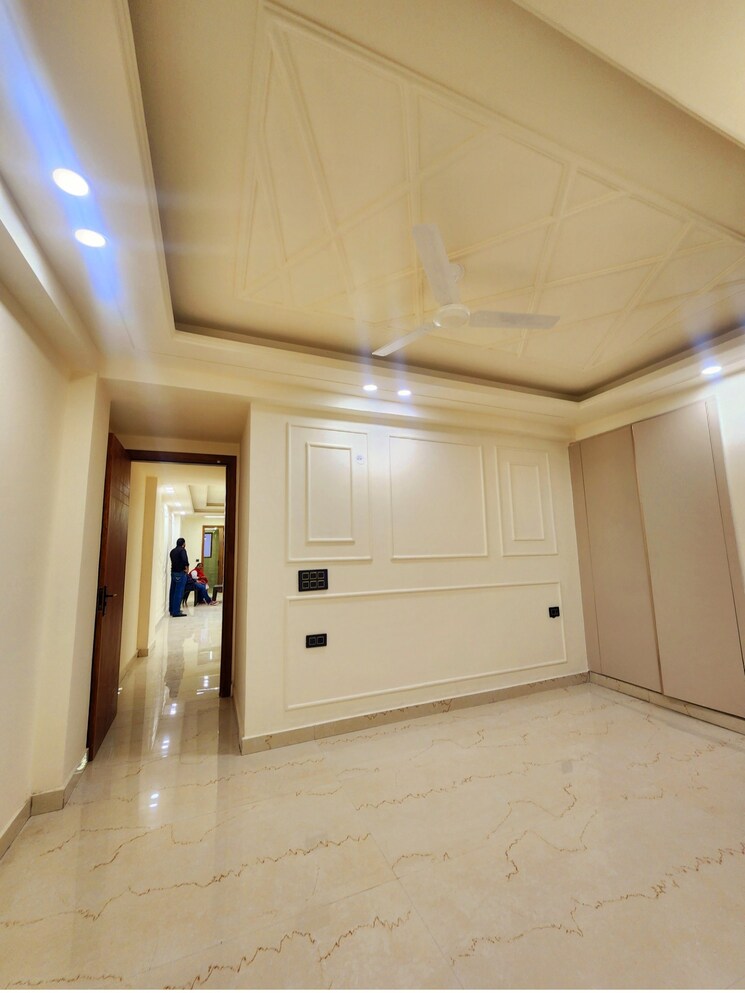 Room, chattarpur 3 Bedroom 150 Sq.Yd. Builder Floor In Chattarpur Delhi 7794389