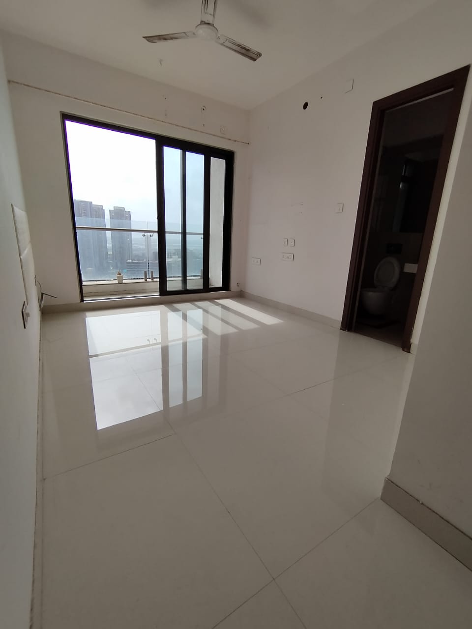 2 BHK Apartment For Sale in Sunteck City Avenue 1