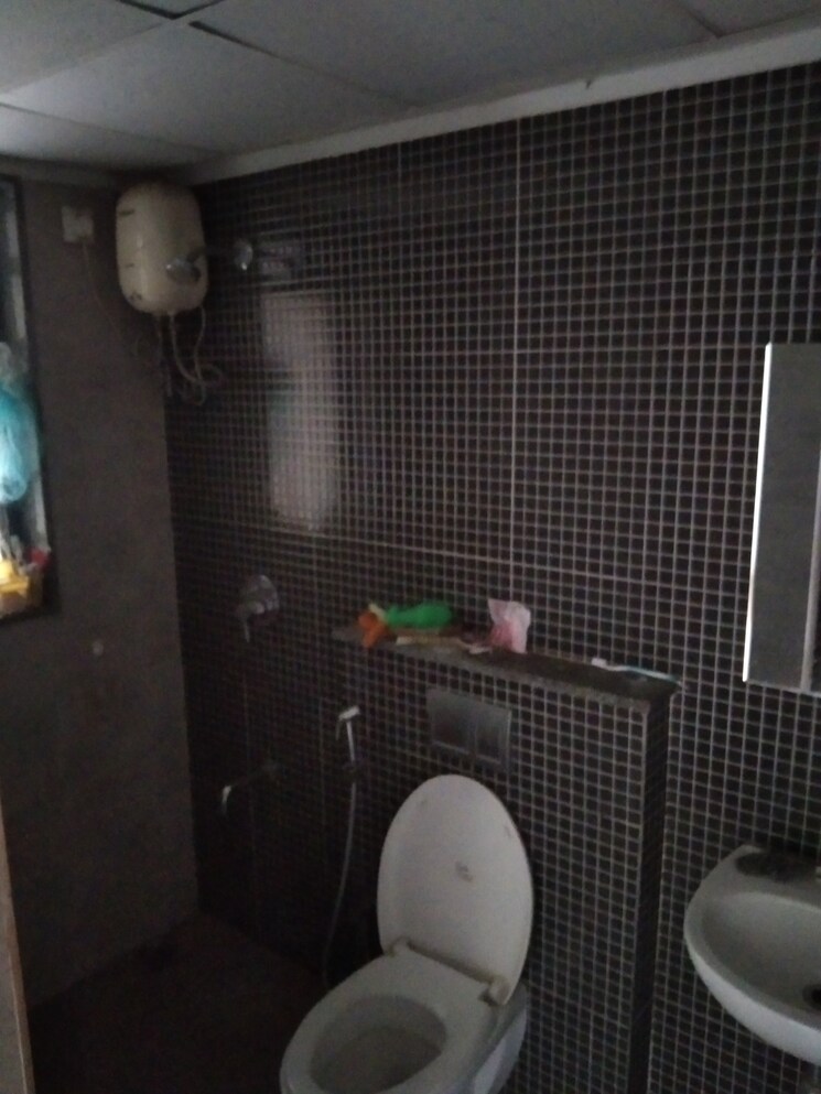 Bathroom, lodha-palava-city 2 Bedroom 743 Sq.Ft. Apartment In Dombivli East Thane 7794502