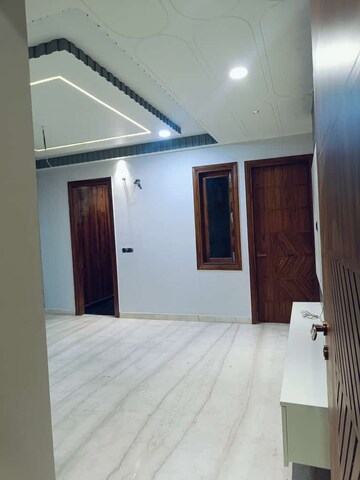 Bedroom in 4 BHK Builder Floor at Shalimar Bagh – for Sale