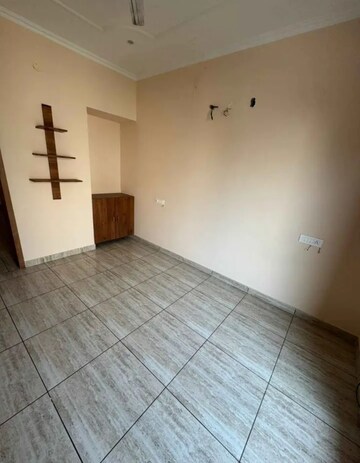 Room in 3 BHK Builder Floor at Vaishali Sector 6 – for Sale