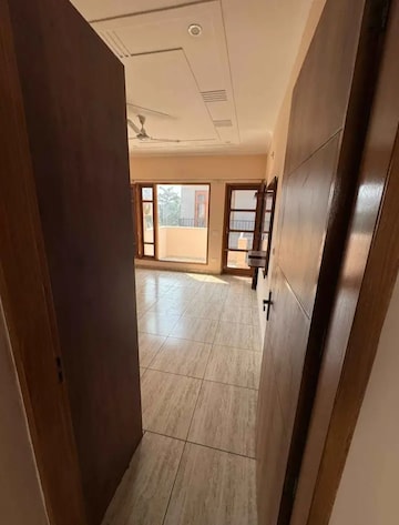 Room in 3 BHK Builder Floor at Vaishali Sector 6 – for Sale