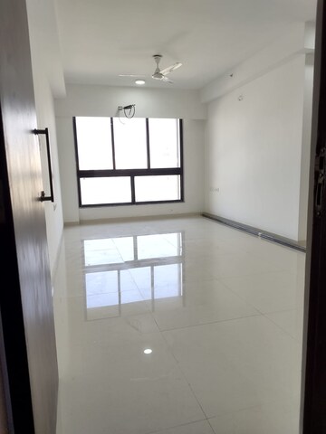Room in 3 BHK Apartment at Sunteck City Avenue 1, Goregaon West – for Sale