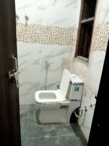 2 BHK Builder Floor For Rent in Paryavaran Complex