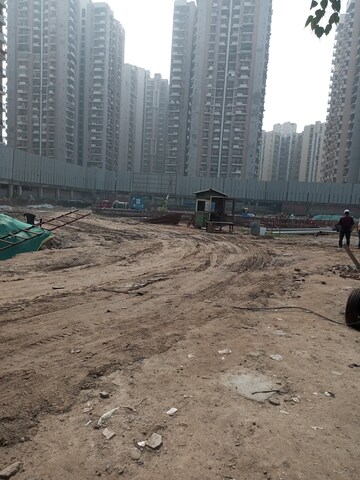 Parking in 3.5 BHK Apartment at RG Residency, Sector 120 – for Sale