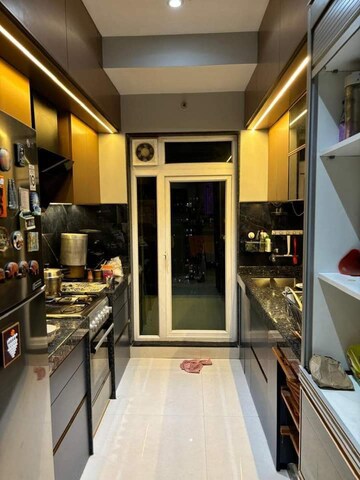 2 BHK Apartment For Rent in Rustomjee Urbania Azziano, Majiwada