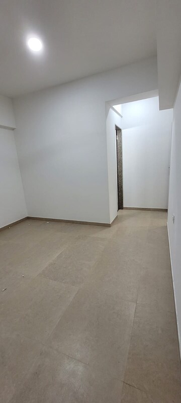 Room in 2 BHK Apartment at Kanakia Silicon Valley, Powai – for Sale