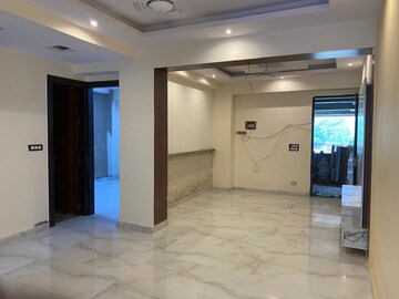 Living Room in 3 BHK Builder Floor at Sector 73 – for Sale