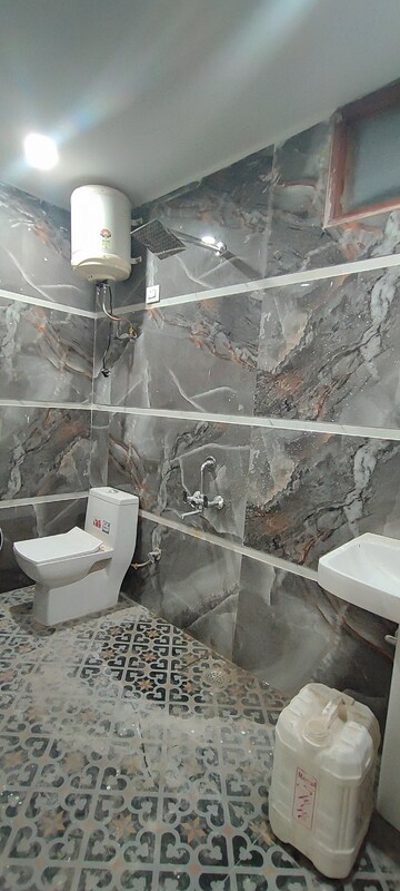 Master Bedroom in 3 BHK Builder Floor at Chattarpur – for Sale