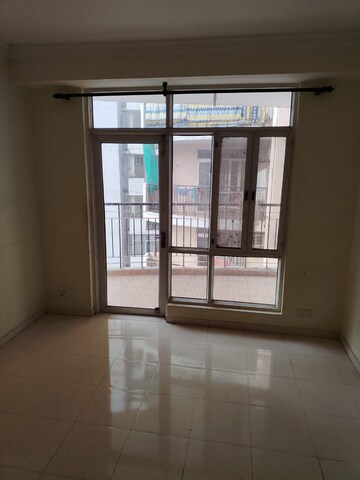 रेसिडेंशियल फ्लैट वर्ग फुट फॉर रेंट इन डन्डहेरा ग़ाज़ियाबाद  7795996