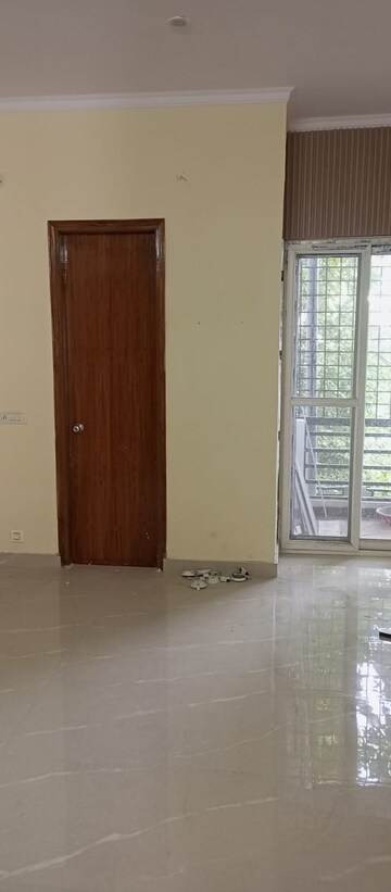 Room in 2 BHK Builder Floor at East Canal Road – for Sale