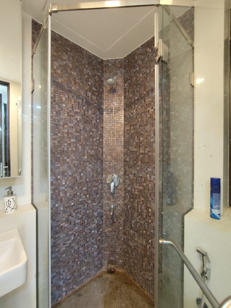 Bathroom, lodha-marquise 4 Bedroom 1467 Sq.Ft. Apartment In Worli Mumbai 7796498