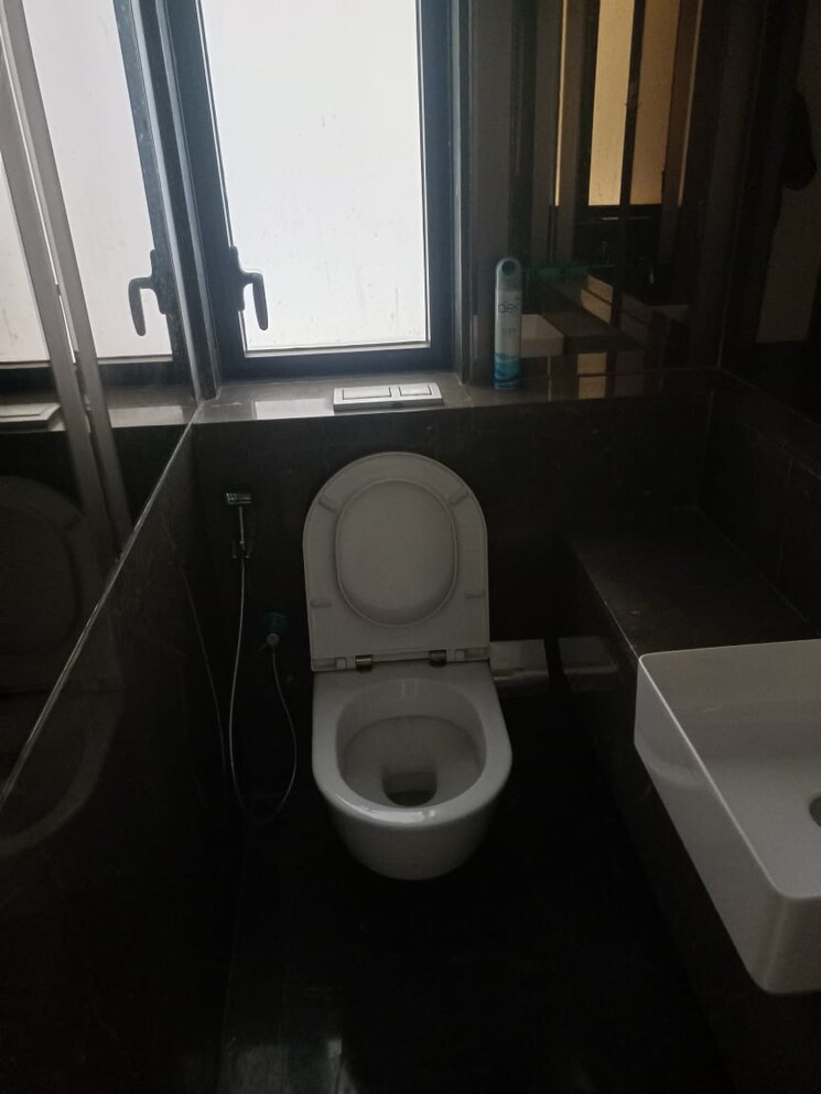 Bathroom, lodha-marquise 4 Bedroom 1467 Sq.Ft. Apartment In Worli Mumbai 7796498
