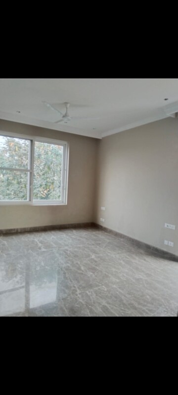 Room in 4 BHK Builder Floor at Saket – for Rent