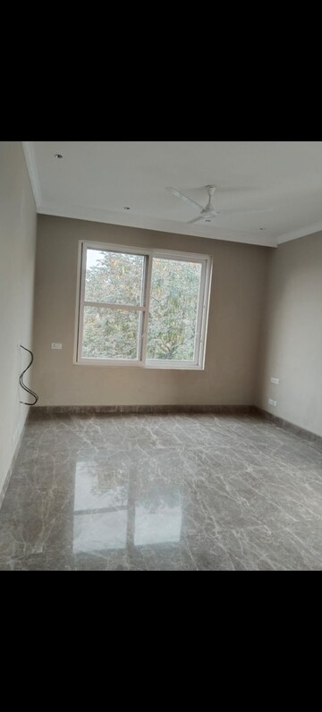 Room in 4 BHK Builder Floor at Saket – for Rent