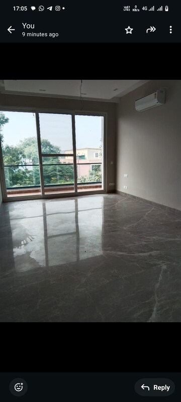 Room in 4 BHK Builder Floor at Saket – for Rent