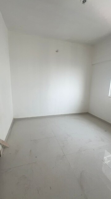 2 BHK Apartment For Rent in Omkar Signet, Malad East