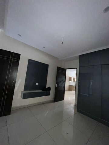 Room in 3 BHK Apartment at Sector 124 – for Sale