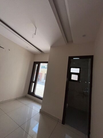 Room in 3 BHK Apartment at Sector 124 – for Sale