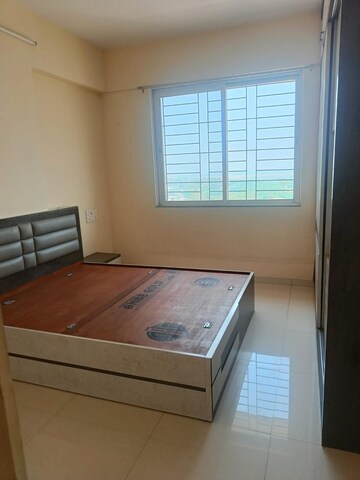 Room in 1 BHK Apartment at Vijay Vatika, Kavesar – for Sale
