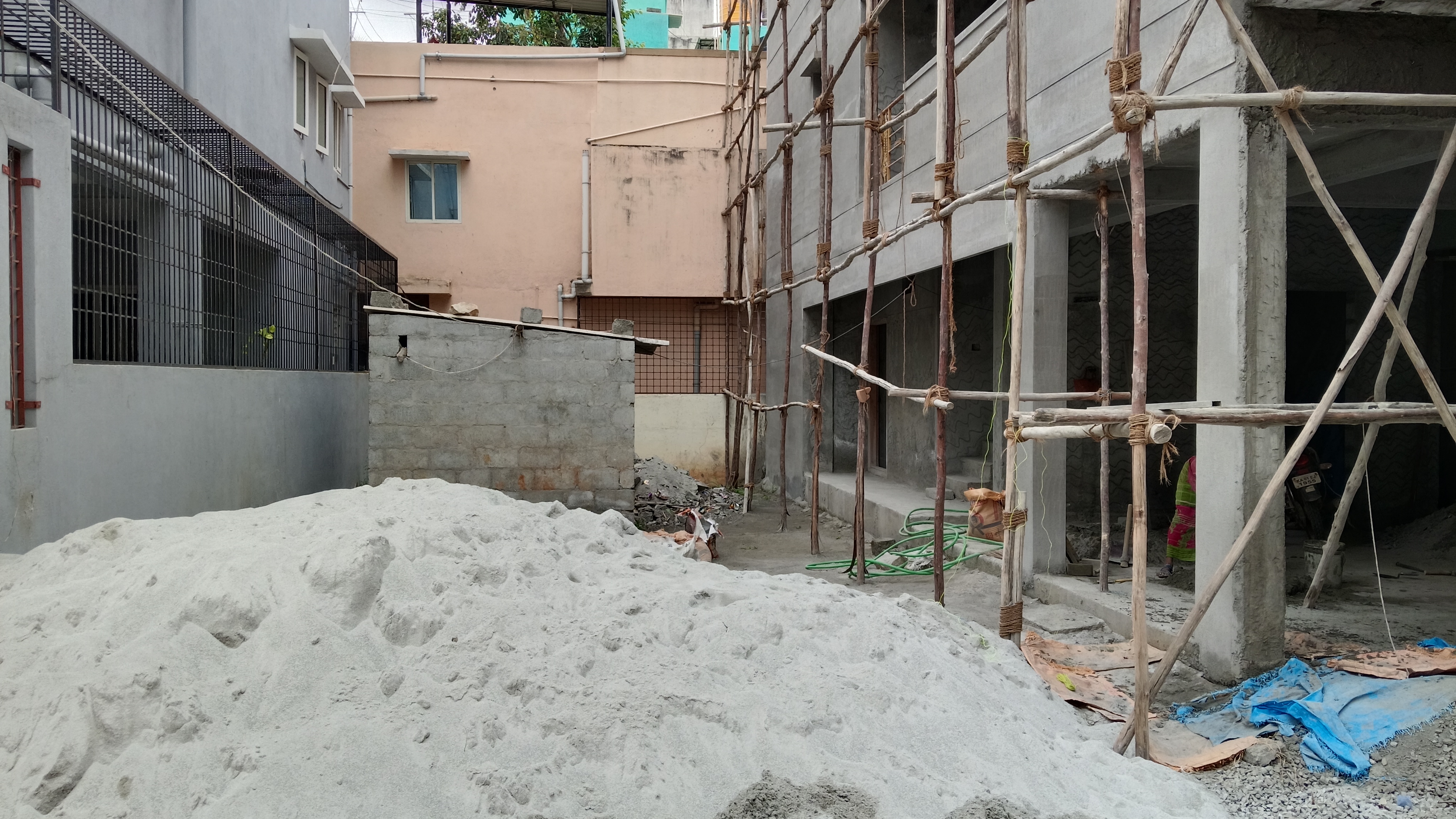 Plot For Sale in Individual Plot 