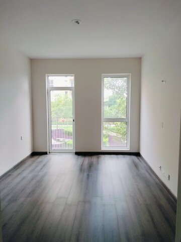 Room in 3 BHK Apartment at Ireo The Corridors, Sector 67a – for Sale