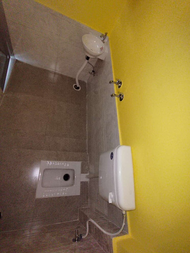 Bathroom, rk puram 4 Bedroom 160 Sq.Yd. Independent House In Rk Puram Ghaziabad 7797561