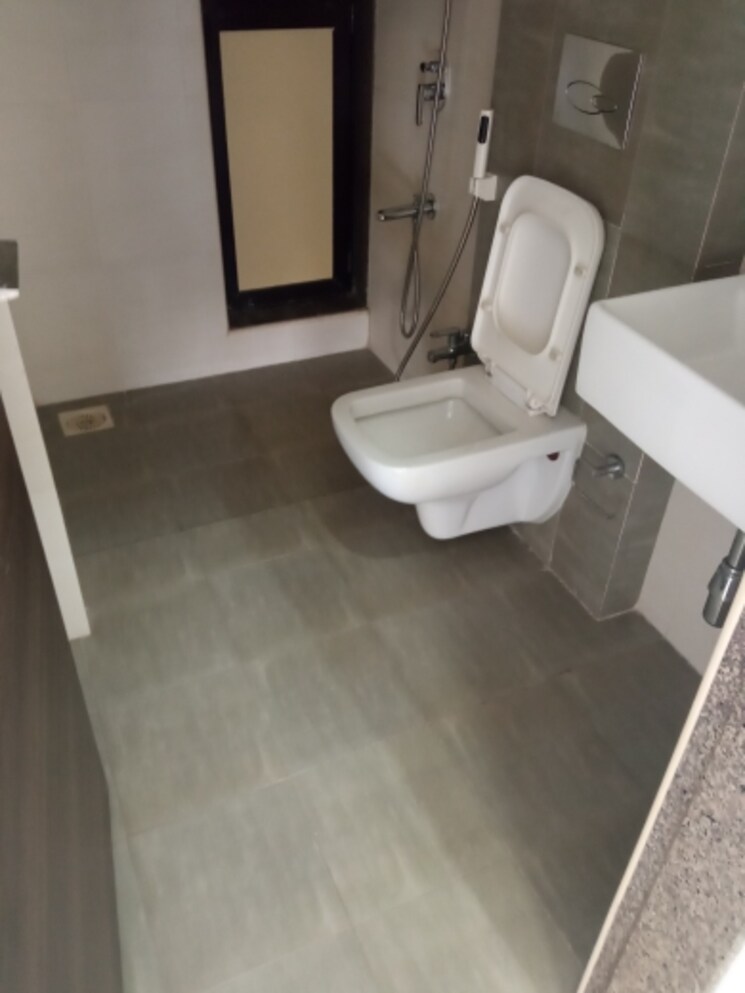 Bathroom, kanakia-rainforest 2.5 Bedroom 950 Sq.Ft. Apartment In Andheri East Mumbai 7797579