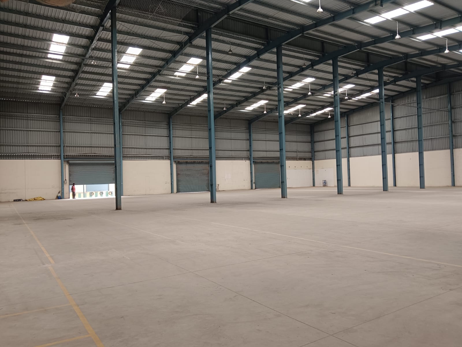 Commercial Warehouse 25000 Sq.Yd. For Rent in Makali Bangalore  7797656