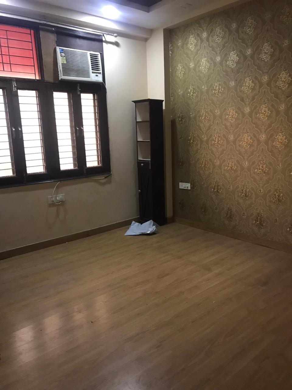 3 BHK Builder Floor For Resale in Gandhi Nagar Ghaziabad  7797716