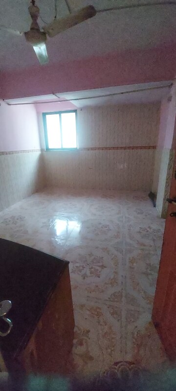 Room in 1 BHK Apartment at Thane West – for Sale