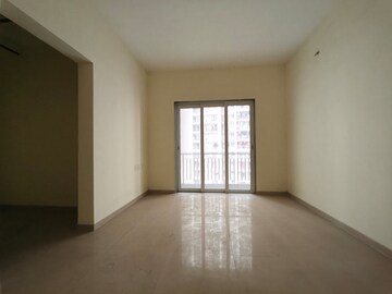 Room in 2 BHK Apartment at Indiabulls Greens, New Panvel – for Sale