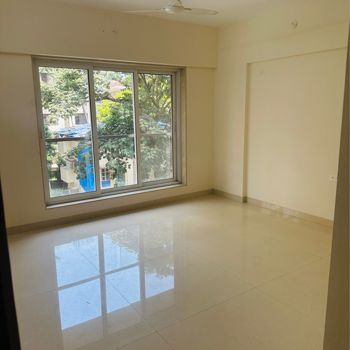 2 BHK Apartment For Sale in Roop Apartments