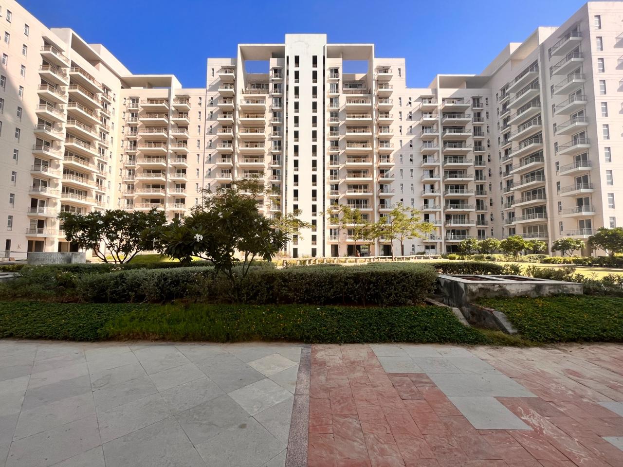 4 BHK + Servant Room Apartment For Sale in Vatika Seven Elements