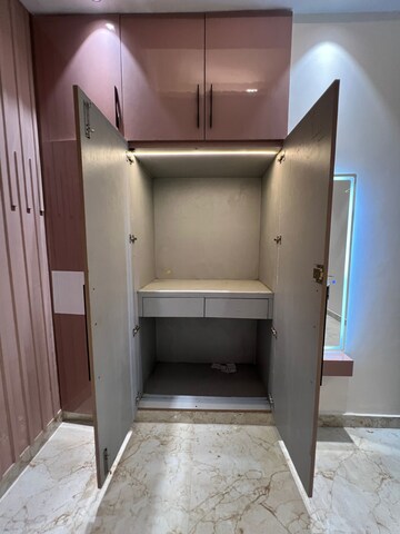 Bathroom in 4 BHK Builder Floor at Vasundhara Sector 5 – for Sale
