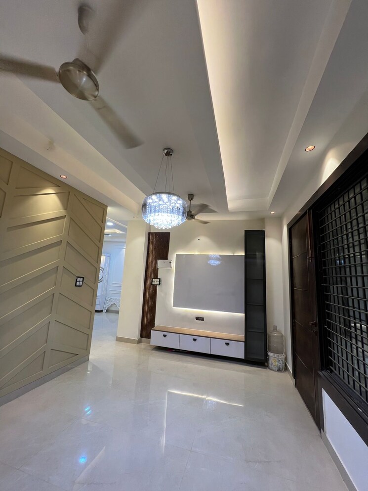 Bathroom, vasundhara sector 5 4 Bedroom 1800 Sq.Ft. Builder Floor In Vasundhara Sector 5 Ghaziabad 7798074