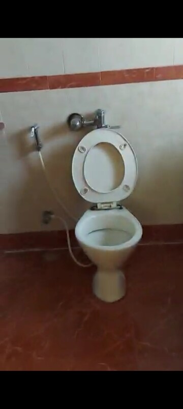 Master Bedroom in 2 BHK Apartment at Lokhandwala Residency, Worli – for Sale