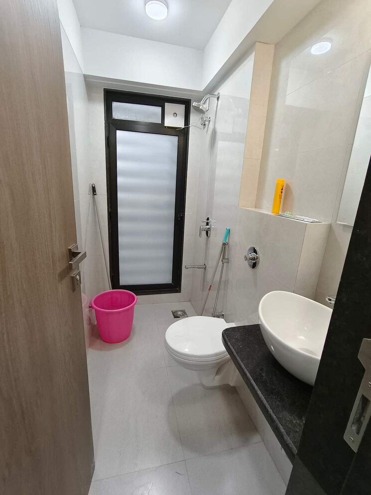 Bathroom, triveni-park 1 Bedroom 680 Sq.Ft. Apartment In Khadakpada Thane 7798125